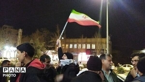 تجدید بیعت با رهبری توسط مردم نیشابور 