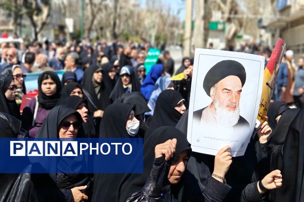 حضور پرشور فرهنگیان و دانش‌آموزان کرمانشاهی در راهپیمایی روز قدس