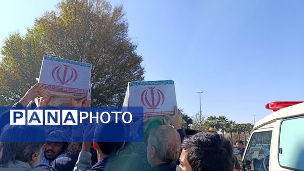 تشییع پیکر شهدای گمنام از مقابل استانداری یزد