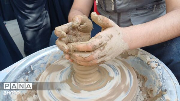 نقش‌آفرینی مناطق ۱۹گانه در افتتاحیه پایگاه‌های تابستانی دانش‌آموزان تهران