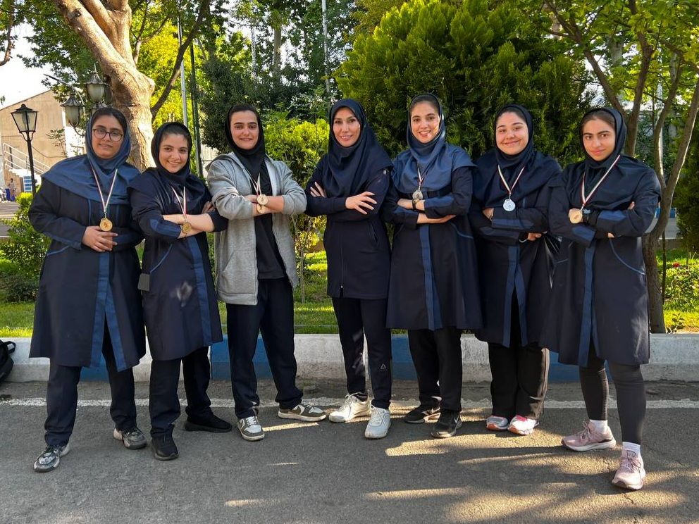 کسب مقام اول تیمی توسط دانش آموزان دبیرستان حسنیه 