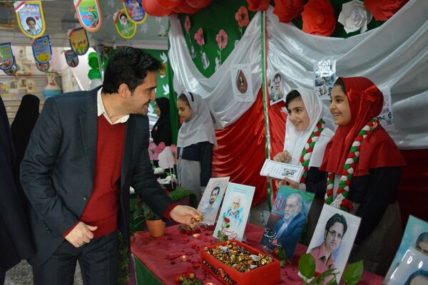 افتتاحیه طرح  «ایرانمون» در مدرسه شهدای گمنام بهارستان‌دو