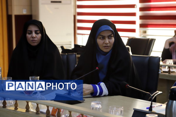 آغاز به‌کار نشست مشترک مدیران مناطق با استاندار تهران 