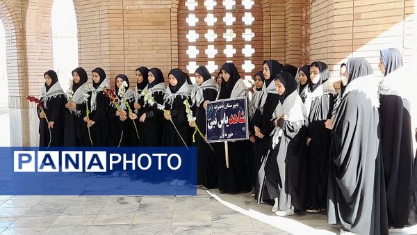 غبارروبی مزار شهدا در گناباد