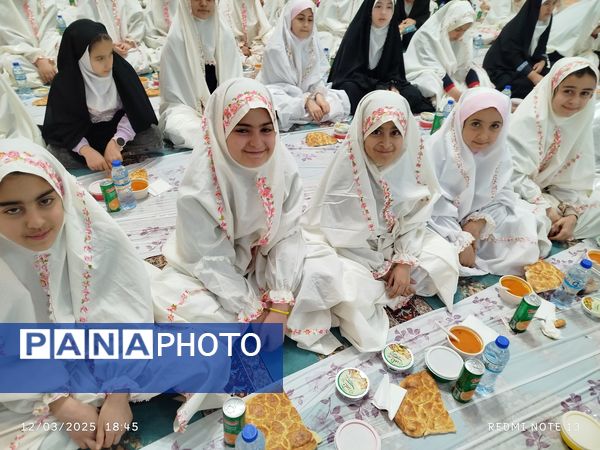 جشن بزرگ دختران روزه اولی‌ در ورزقان