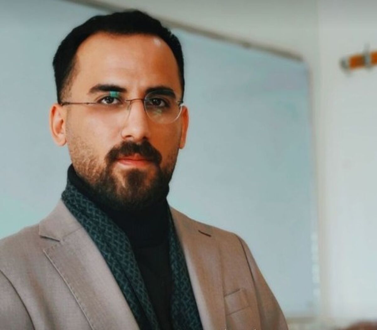 دبیر زیست‌شناسی دبیرستان شهید بختیاری سامن رتبه دوم استانی را کسب کرد