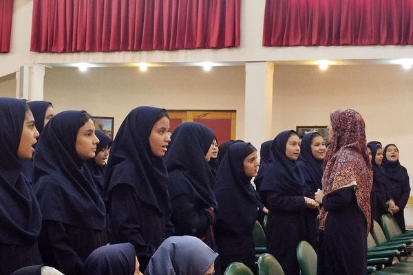 افتتاحیه مسابقات درس‌هایی از قرآن در دبیرستان راضیه شکرایی ناحیه دو شهرری 