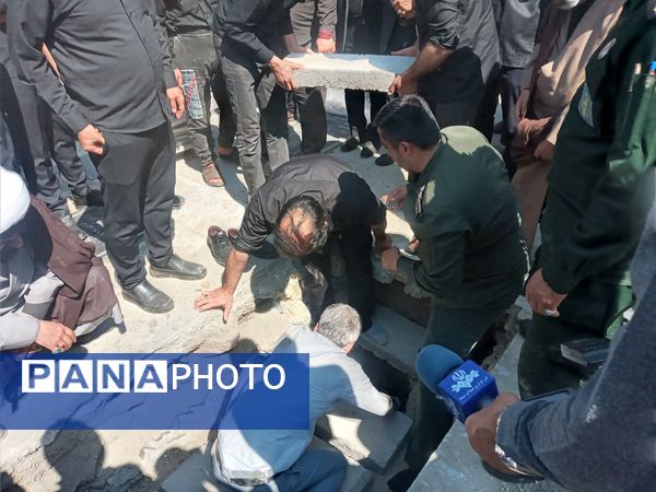 تشییع پیکر پرافتخار شهید علی اکبر صانعی جانباز ۷۰ درصد جنگ تحمیلی