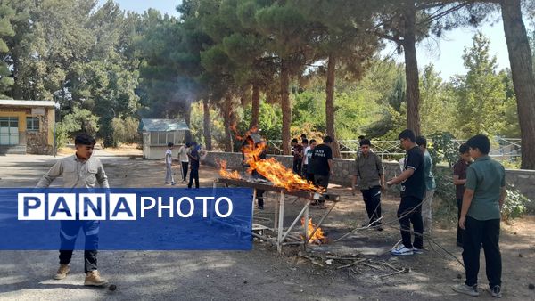 خودکفایی در آشپزی؛ دانش‌آموزان جوجه را از زغال تا سفره رساندند