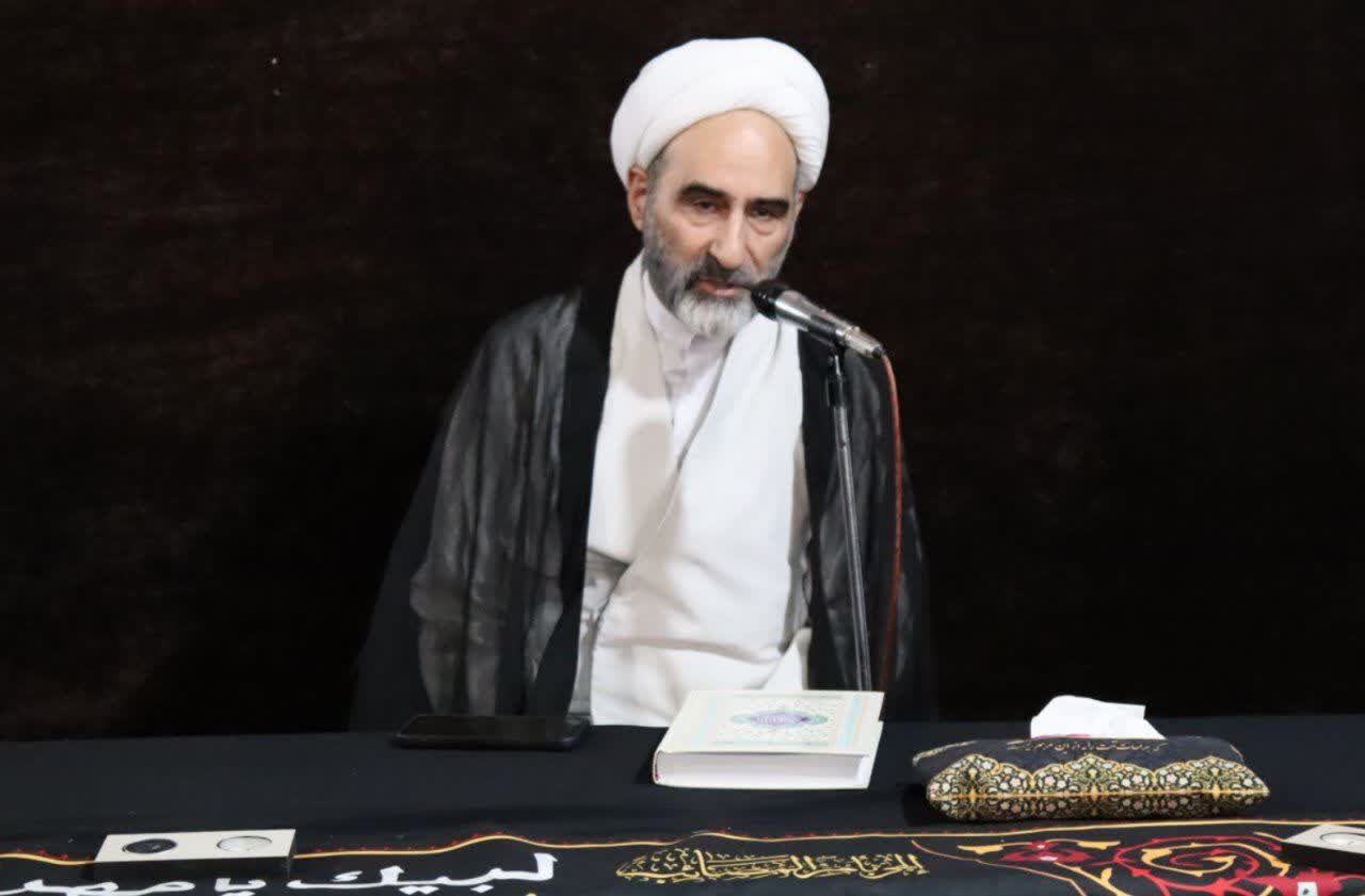 شهدا گواهان حق و الگوهای راستین اسلام هستند