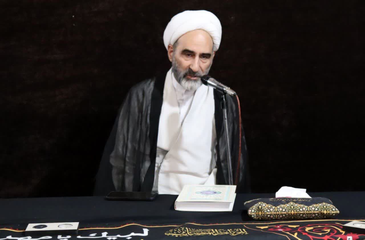 شهدا گواهان حق و الگوهای راستین اسلام هستند