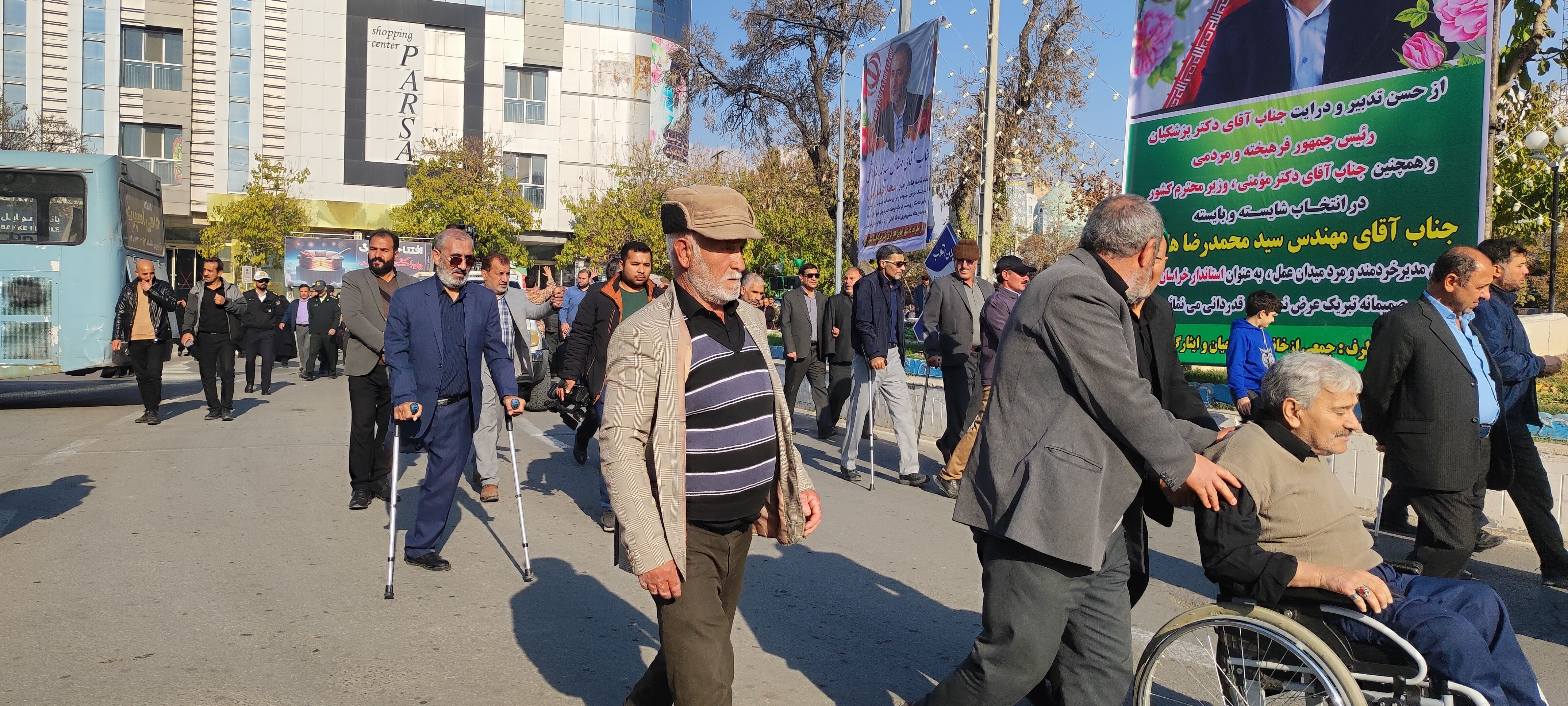 وداع با پیکر جانباز شهید، عبدالحسین خاکشور در شهرستان شیروان