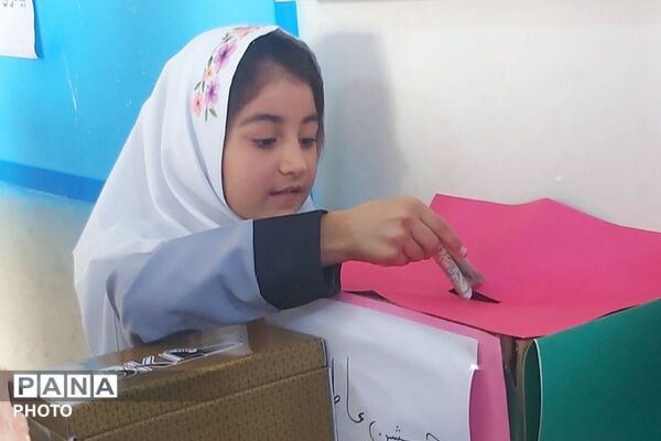جشن عاطفه‌ها در مدارس رودبار جنوب