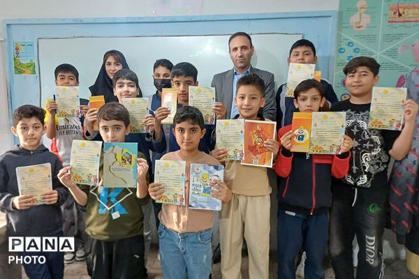 تقدیر از دانش‌آموزان ممتاز دبستان پسرانه شیخ صدوق صباشهر