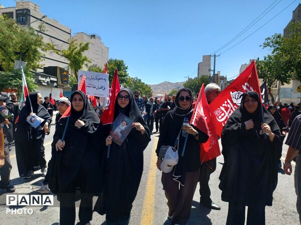 حال و هوای مشهد ساعاتی پیش از تشییع پیکر رهبر شهید انقلاب