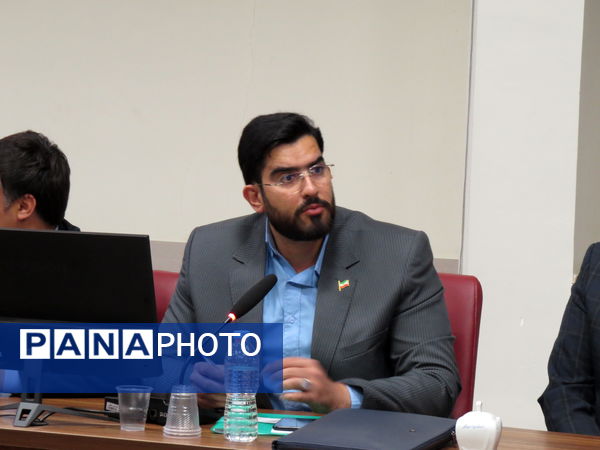 برگزاری دومین جلسه شورای آموزش و پرورش استان در محل استانداری 