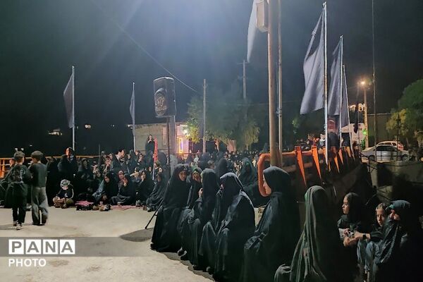 هیئت زنجیر زنی ابا عبدالحسین،  شب تاسوعا در شهر بار نیشابور 