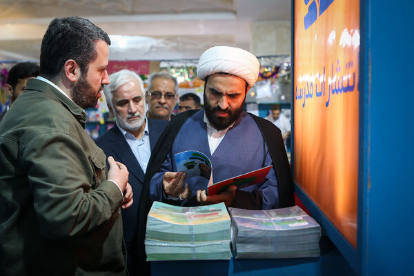 بازدید معاون پرورشی و فرهنگی وزارت آموزش و پرورش از سی‌وپنجمین نمایشگاه بین‌المللی کتاب تهران