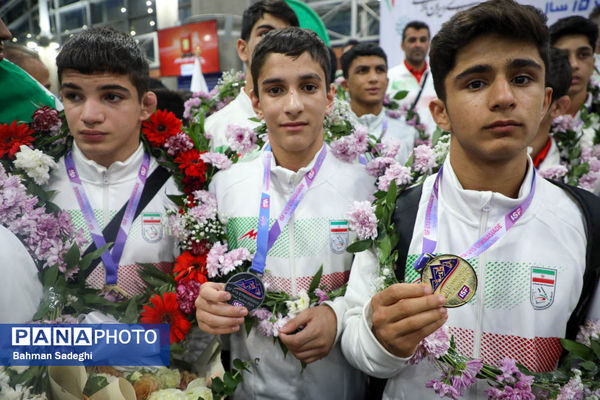 آیین استقبال از کاروان ورزشی دانش‌آموزی امید ایران از رقابت‌های ژیمنازیاد صربستان