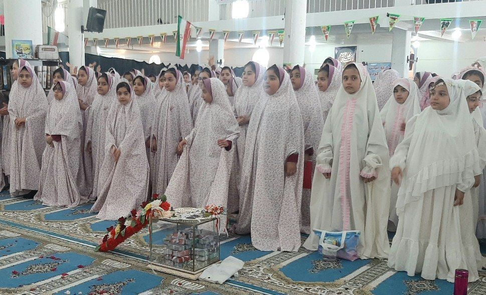 جشن تکلیف دختران دانش‌آموز پارسیان