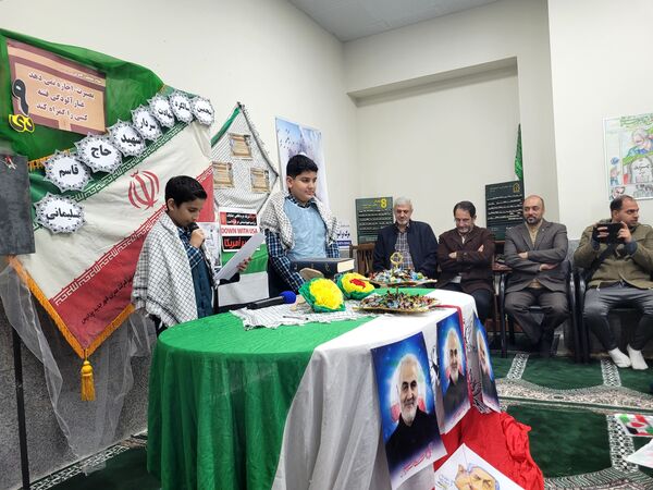 بزرگداشت حماسه ۹ دی در مدرسه نور ایمان منطقه پردیس 