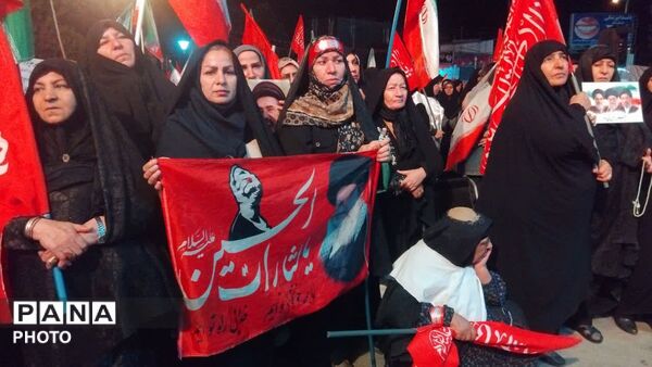 همزمان با سراسر کشور؛ صد و هفتاد و ششمین شب «بیعت با رهبری» در نورآباد