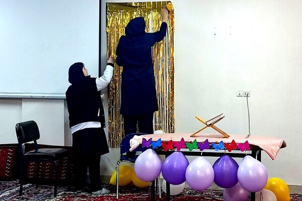جشن دهه کرامت در دبیرستان دوره‌ اول کوثر رودهن 
