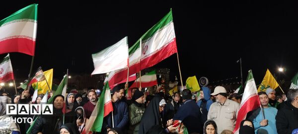 تجمعات مردمی و رژهٔ ماشینی در میدان شریعتی مشهد