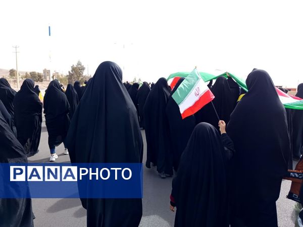 حضور مردم روستای دهشیر شهرستان تفت در راهپیمایی ۲۲ بهمن