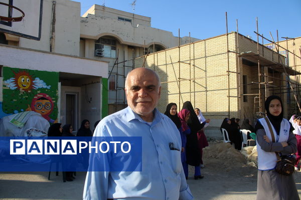 جشن روز دانش‌آموز در دبستان امید انقلاب بوشهر