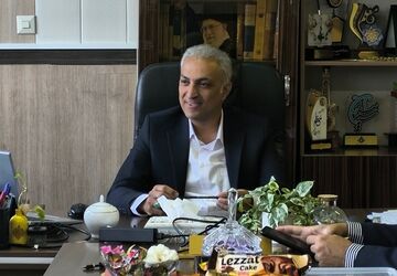 معلم چراغ راه دانش