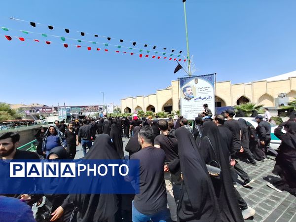 پیاده‌روی جاماندگان اربعین در گلستان شهدای اصفهان