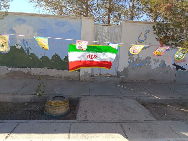 شور و هیجان هفته فرهنگ و هنر در دبستان خدیجه کبری ابرکوه