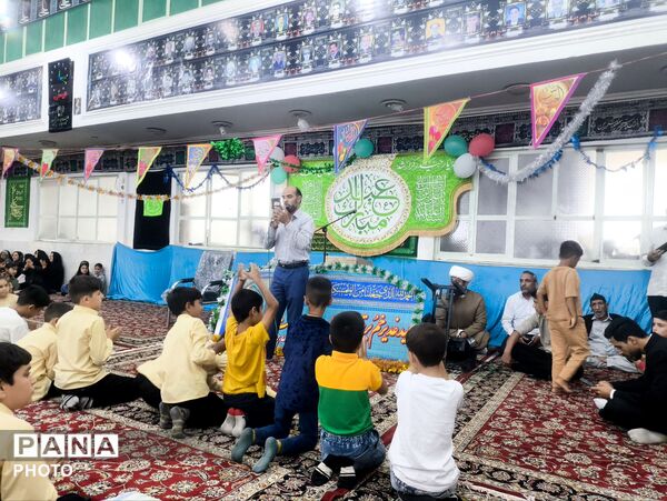 جشن باشکوه عید غدیر با حضور پرشور مردم در حسینیه حیدری فدافن 