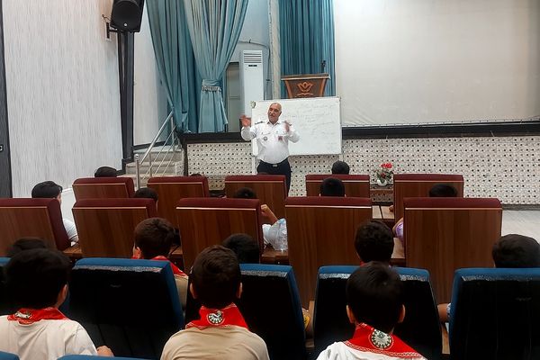 برگزاری کارگاه آموزش مهارت‌های تشکیلات پیشتازان در باقرشهر 