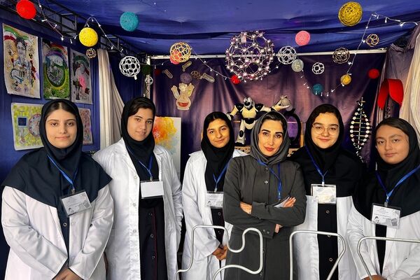 پژوهش‌سرای کاوش کهریزک، کانون توجه نخستین روز نمایشگاه دستاوردهای دانش‌آموزی استان