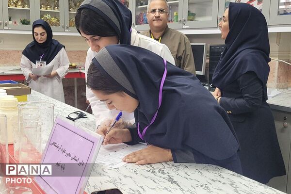 درخشش استعدادهای علمی مرحله استانی دوازدهمین جشنواره نوجوان خوارزمی در بهارستان‌دو