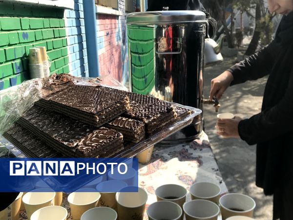 دبیرستان متوسطه اول دخترانه انقلاب میزبان شهید گمنام شد 