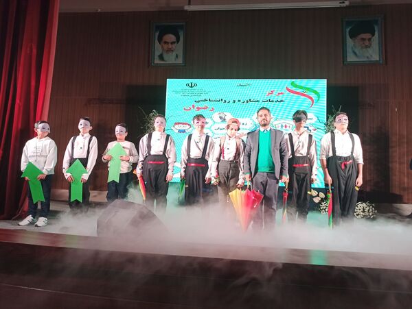 نشست طرح نماد در تالار تربیت ؛ گامی برای تقویت مراقبت اجتماعی دانش‌آموزان 