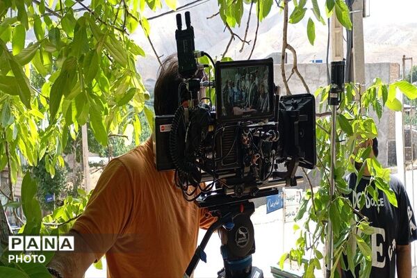 ساخت فیلم سینمایی «دربار» با موضوع ورود رهبر در سال ۱۳۶۵ به شهر بار 