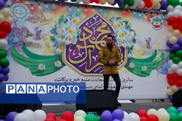جشن خیابانی نیمه شعبان در شهر قیامدشت 