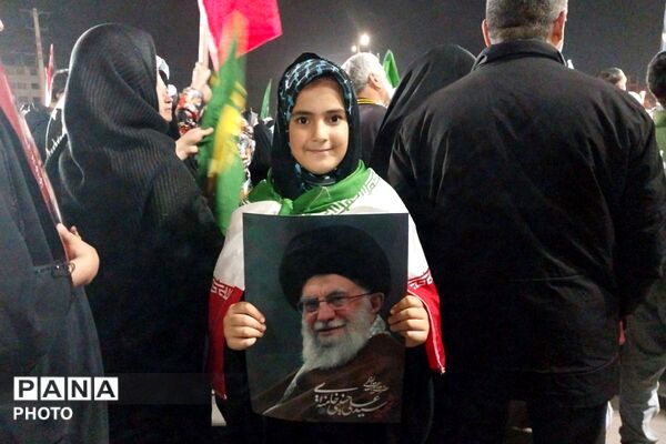 لبیک یا خامنه‌ای
