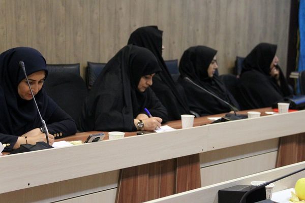 برگزاری جلسه توجیهی مدیران دوره متوسطه اول در سالن فرهنگ بهارستان دو