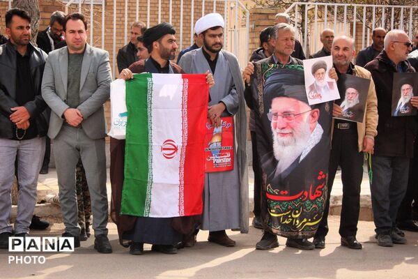 راهپیمایی تا نماز جمعه با جلوه هایی از وحدت مردم شهرستان بام و صفی‌آباد در روز قدس