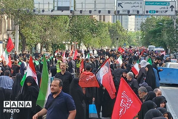 روایت عشق و وفاداری در بدرقه شهدا