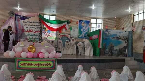 طلیعه بندگی «جشن تکلیف» دختران آموزشگاه نوریه جیرفت
