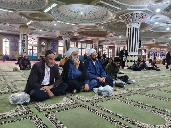 میعادگاه دانش‌آموزان با نماز جمعه