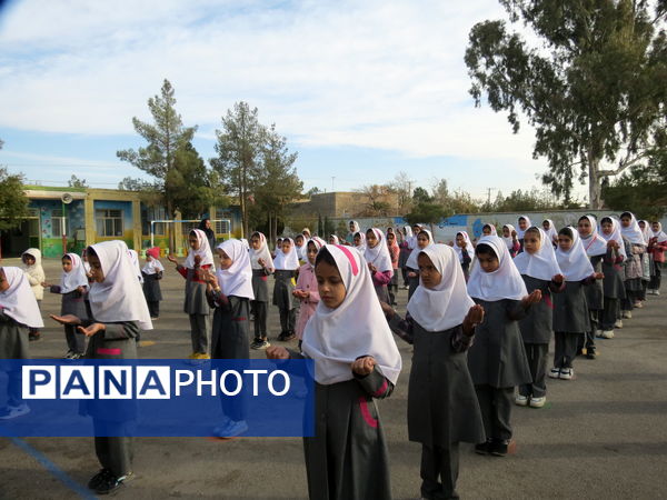 نشاط و شادابی دانش‌آموزان در مدرسه شهید هاشمی‌نژاد خاتم