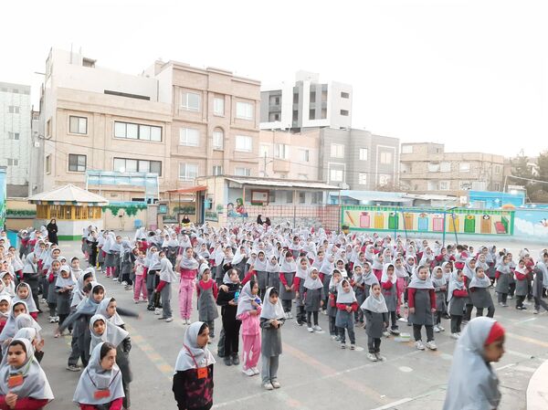 جشن روز ولادت حضرت زینب(س)  و روز پرستار در دبستان نیایش 1