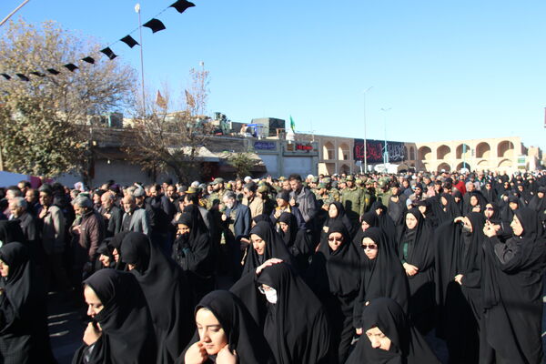 مراسم وداع با ۷ پیکر شهید گمنام هشت سال دفاع مقدس
